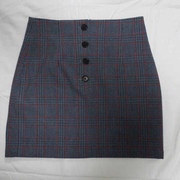 Little Moon Plaid Mini Skirt - Picture 2 of 2